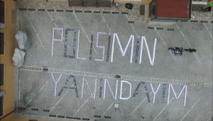 Konya'da polisler ele geçirdikleri kaçak cep telefonlarıyla "polisimin yanındayım" yazdı