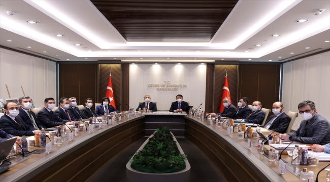 Kurum ve Gül Ankara'da yapılacak yeni adliye binasını görüştü