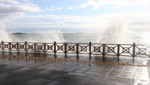 Marmara Denizi'nde ulaşıma lodos engeli