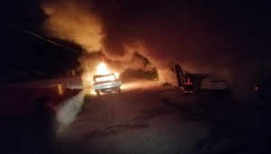 Muğla'da tüfekle vurulan kişinin kundaklandığı öne sürülen araçlarındaki yangın söndürüldü