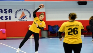 Muratpaşa Belediyespor, EHF Kupası'nda Yalıkavakspor ile yapacağı maçın hazırlıklarını sürdürdü