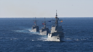 NATO Daimi Deniz Görev Grubu-2 ile TCG GÖKOVA fırkateyni Doğu Akdeniz'de geçiş eğitimi yaptı