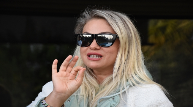 Oyuncu ve şarkıcı Yeliz Yeşilmen evinde hırsızlık yapıldığı iddiasıyla şikayetçi oldu 