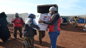 Sadakataşı Derneğinden selden etkilenen İdlib'teki sığınmacılara yardım 