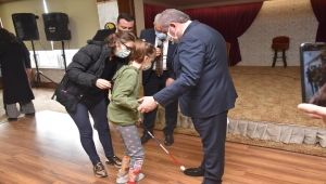 TBMM Başkanı Şentop görme engelli Busem Belinay'la bir araya geldi