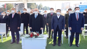 Ulaştırma ve Altyapı Bakanı Karaismailoğlu, Adıyaman'da kavşak açtı: