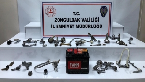 Zonguldak'ta hırsızlık yaptıkları iddiasıyla gözaltına alınan 3 zanlı tutuklandı