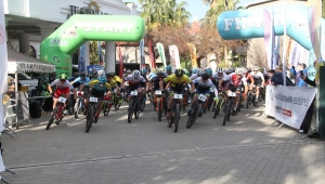 Alanya'da düzenlenen 2021 Uluslararası Dağ Bisikleti Yarışları'nda heyecan sürüyor