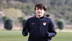 Altınordu'nun ümit milli futbolcusu Enis Destan: "İnşallah bir gün Avrupa'da oynayacağım"