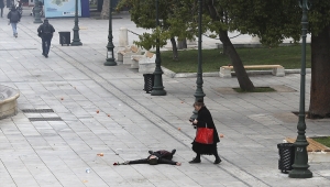 Atina'da Kovid-19 kısıtlaması karşıtı gösteriye polis müdahale etti