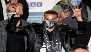 Cenk Tosun, Beşiktaş için İstanbul'da