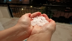 Çeşme'de denizde hortum oluştu
