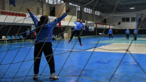 Çocukları kötü alışkanlıklardan uzak tutmak için kurulan hentbol takımı, 1. Lig'e kadar yükseldi