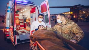 Dağlık Karabağ savaşı gazisi 3 Azerbaycanlı, tedavi için Türkiye'ye gönderildi