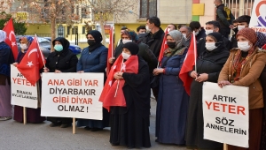 Diyarbakır annelerinden Gara'da 13 Türk vatandaşını şehit eden terör örgütü PKK'ya tepki