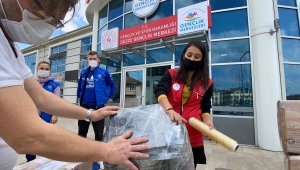 Düzce Gençlik Merkezi gönüllüleri İdlib'deki ihtiyaç sahipleri için giysi topladı 