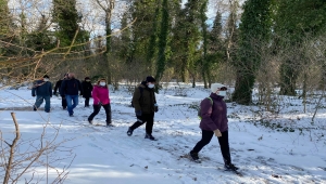 Edirne'de doğaseverler sezonun ilk yürüyüşünü karda yaptı