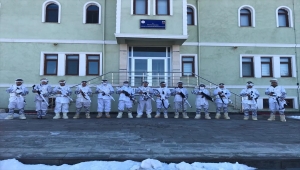 Erzincan'da teröristlere yönelik "Eren-3 Şehit Jandarma Binbaşı Yılmaz Tankül" operasyonu yapıldı