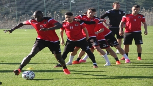 Gençlerbirliği'nin Antalya kampı başladı