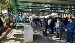 GÜNCELLEME - Mersin'de tırla otomobilin çarpışması sonucu yaşamını yitiren hemşirenin cenazesi toprağa verildi 