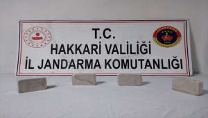 Hakkari'de yapılan aramada 2 kilo eroin ele geçirildi
