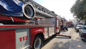 Hatay'da çıkan yangında evde mahsur kalan 9 kişilik aileyi itfaiye kurtardı
