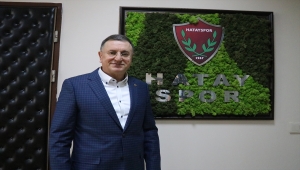 Hatayspor Onursal Başkanı Lütfü Savaş, başarılarının sırrını mücadeleci olmaya bağlıyor: