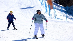 Ilgaz Dağı Kayak Merkezi'nde hafta sonu yoğunluğu