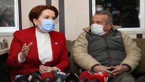 İYİ Parti Genel Başkanı Meral Akşener'den taksi durağı ziyareti