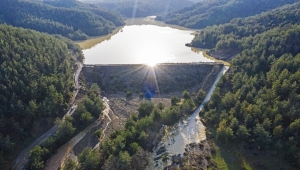 İzmir'de sağanaktan zarar gören Balaban Göleti'nde su tahliyesi sürüyor