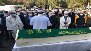 İzmir'de selde hayatını kaybeden 2 kişi son yolculuğuna uğurlandı