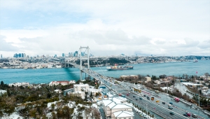 Kar yağışının etkili olduğu İstanbul havadan görüntülendi