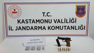 Kastamonu'da üzerlerinde uyuşturucu hap ele geçirilen 2 kişi gözaltına alındı