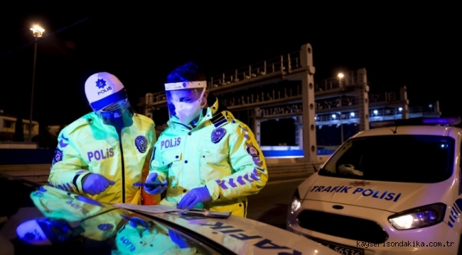Kayseri Son Dakika: Polisin "dur" ihtarına uymayan otomobildeki alkollü 2 kişiye para cezası kesildi