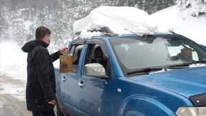 Kazdağları'nda yoğun kar yağışı ulaşımda aksamalara neden oldu