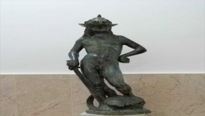 Mersin'deki tarihi eser kaçakçılığı operasyonunda bronz heykel bulundu
