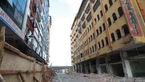 Rize'de kentsel dönüşüm kapsamında 168 yapının yıkımına başlandı