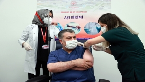 Sağlık Bakanı Koca, tüm vatandaşlar Kovid-19 aşısı olana kadar çalışacaklarını vurguladı