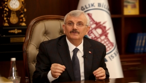 Sağlık Bilimleri Üniversitesi Rektörü Prof. Dr. Cevdet Erdöl'den sigara uyarısı: