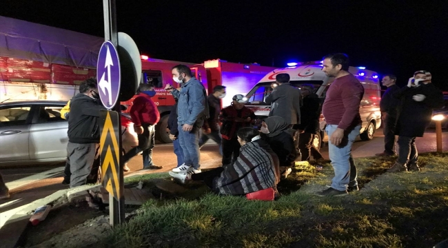 Sakarya'da ambulansın da karıştığı zincirleme trafik kazası: 8 yaralı