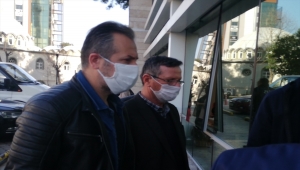 Samsun'da bir kişinin ölü bulunmasıyla ilgili kazmada kan izleri tespit edilen komşu gözaltına alındı