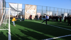 Şanlıurfa Valisi Erin'den tenise olan ilgileriyle tanınan Sarıbal köyüne ziyaret