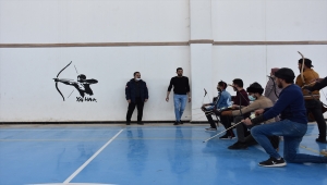 Suriye'nin kuzeyinde Azez'de ilk okçuluk okulu açıldı