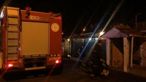 Tekirdağ'da evindeki yangından pencereden atlayıp kurtulmaya çalışan kişi cam parçalarıyla yaralandı