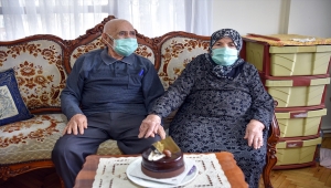 Tuzla Belediye Başkanı Yazıcı'dan yarım asırdan fazladır evli olan iki çifte sürpriz