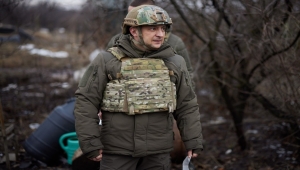 Ukrayna Devlet Başkanı Zelenskiy, G7 ülkeleri büyükelçileriyle beraber Donbas cephesini ziyaret etti