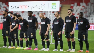 Umut Bulut, Süper Lig'de 503 maçla Oğuz Çetin'in rekorunu egale etti