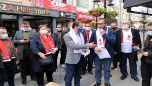 Yalova'da bir grup CHP'li, parti üyeliğinden istifa etti