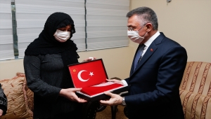 Cumhurbaşkanı Yardımcısı Oktay'dan şehit Korgeneral Erbaş'ın ailesine taziye ziyareti