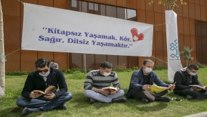 Diyarbakırlı öğrenciler Kütüphaneler Haftası etkinliğinde açık havada kitap okudu
